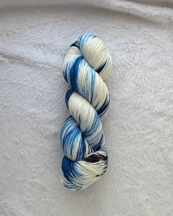 Azure Tit -- PREORDER